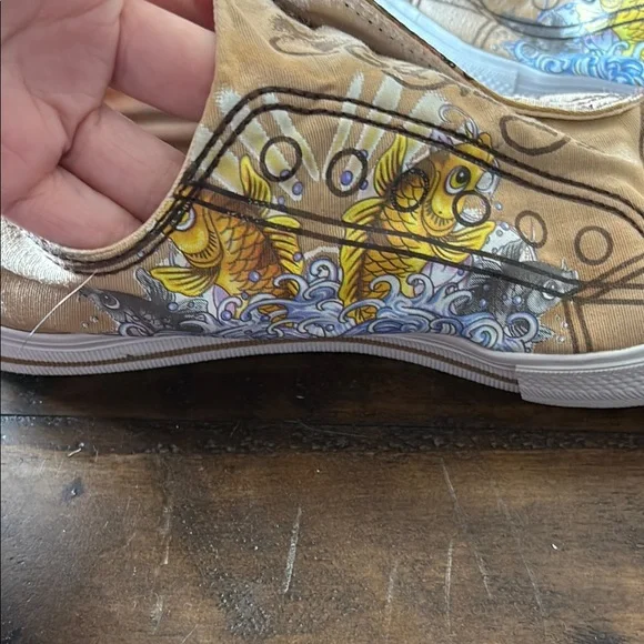 Ed Hardy Cream and Red Sneakers with Artistic Flair - Picture 6 of 8